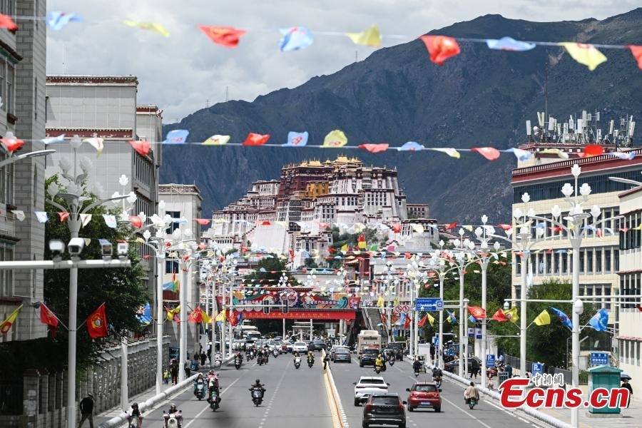 Lhasa prepares celebrations of 60th founding anniversary of Xizang Autonomous Region
