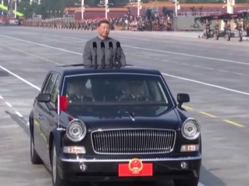 阅兵式完整视频丨习近平乘车检阅地面方队 受阅方队发出豪迈誓言