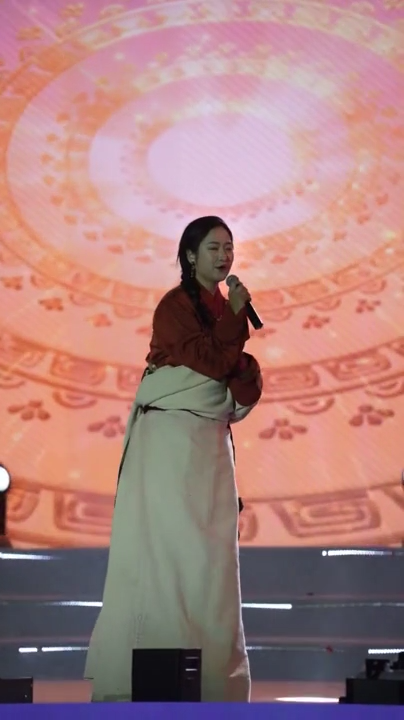 Singing clip of Tibetan song
Singing clip of Tibetan song