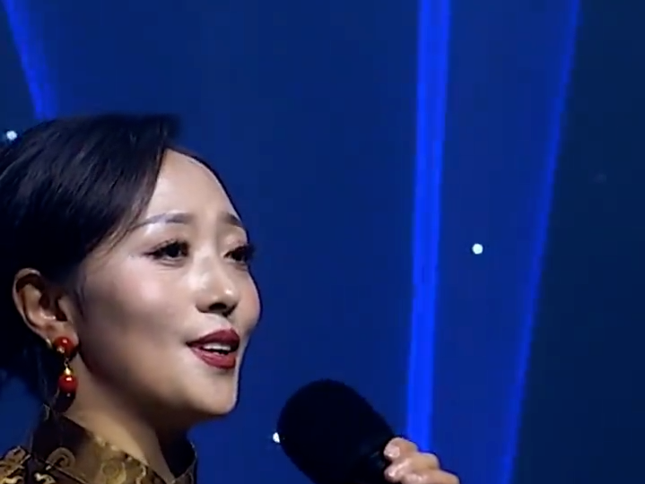 Singing clip of Tibetan song