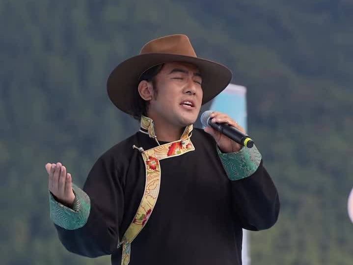 Singing clip of Tibetan song