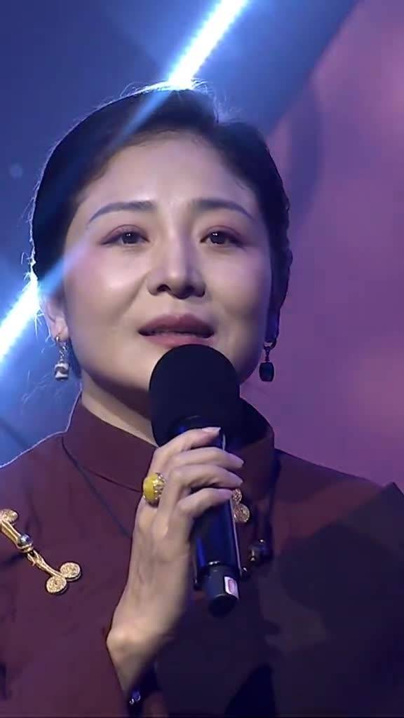 Singing clip of Tibetan song