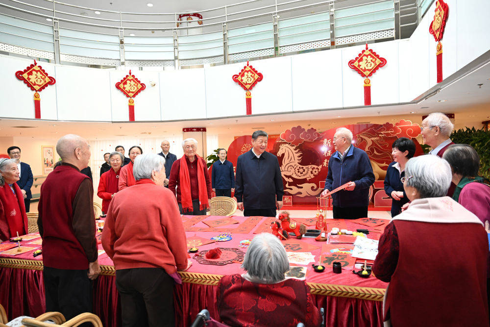 习近平总书记走进百姓家