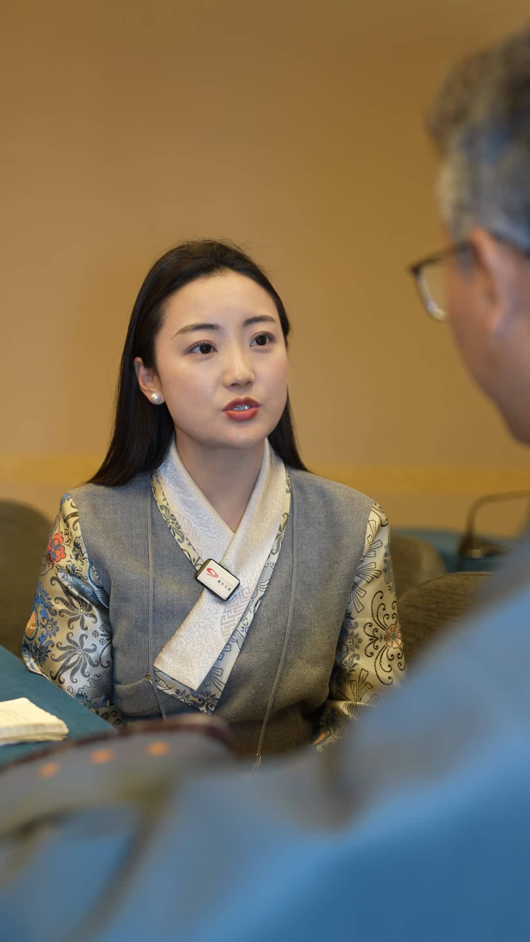 Tashi Dondrup, a member of the CPPCC national committee, talked about highland barley breeding on the plateau