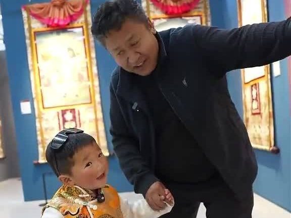 What is the essence of cultural inheritance? You're watching it.