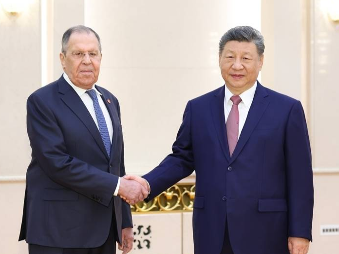 习近平会见俄罗斯外长拉夫罗夫