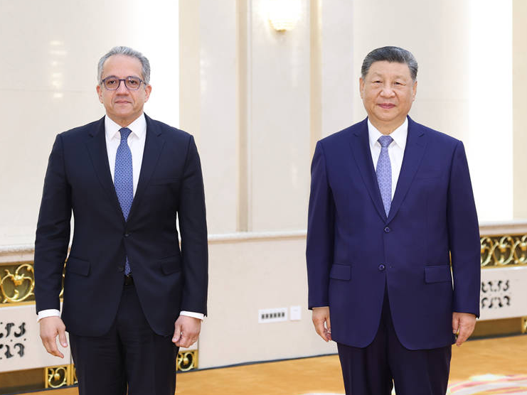 习近平会见联合国教科文组织总干事阿纳尼
