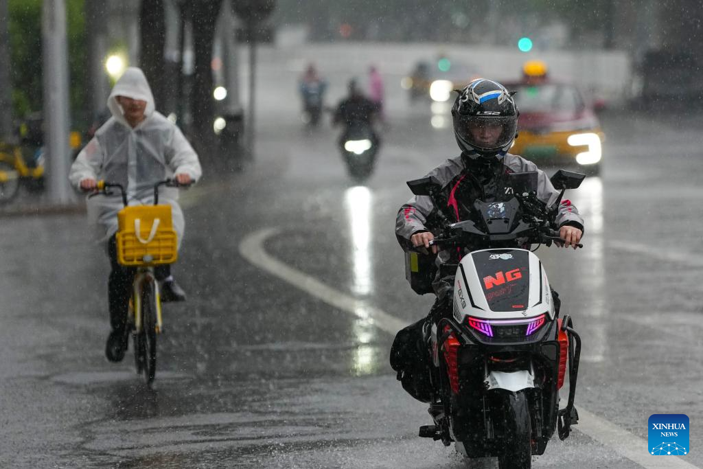 Beijing sees rainy weather