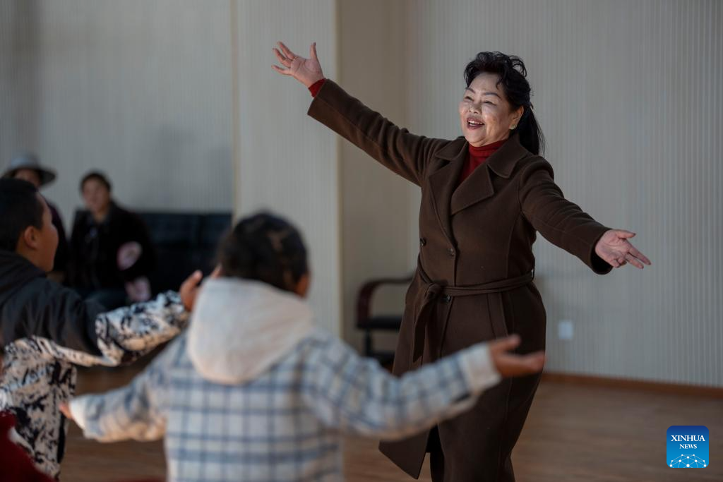 Xizang heritage inheritor devoted to promoting Tibetan Duixie
