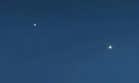一番“你追我赶”,金星与木星终于要“贴贴”啦