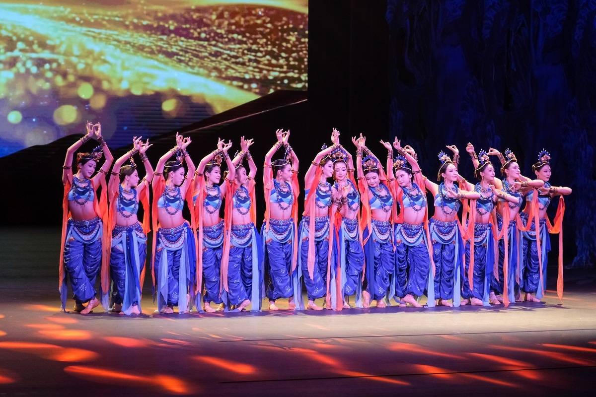 Disabled people's art troupe dazzles Xizang with inclusive show