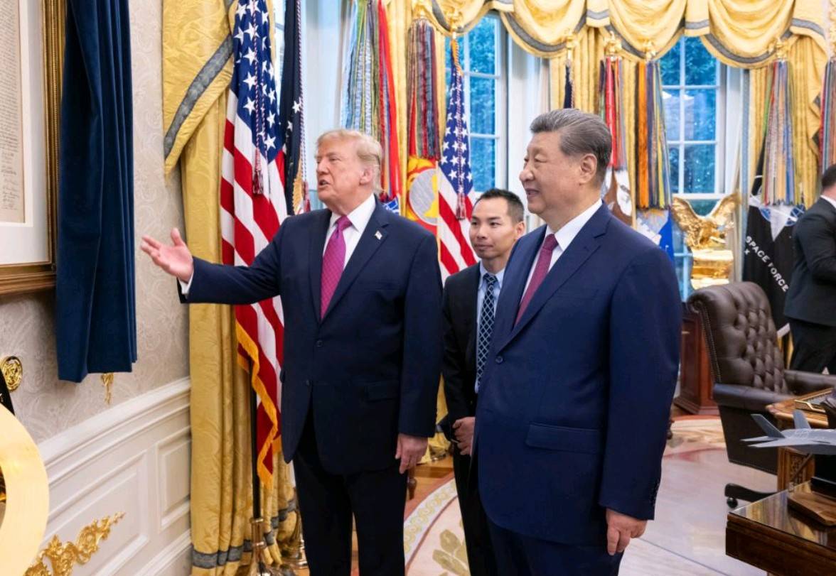大国外交进行时丨习近平同美国总统特朗普小范围交流