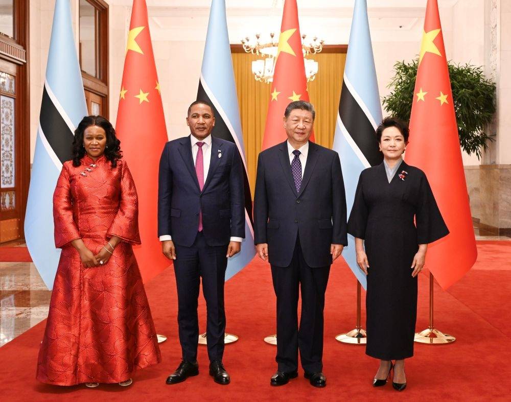 新华图讯｜习近平同博茨瓦纳总统博科会谈