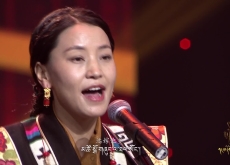 མཛེས་པའི་ལྷ་མོ་བུ་ཁྲིད།