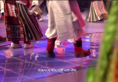 Tibetan dance: Minyak Gurdro