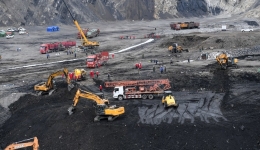 Rigs to be used to rescue trapped mine workers in China's Qinghai