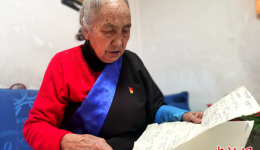青海高原歌手的舞台之变：从大山到国门之外，演绎藏乡变迁