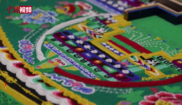 西藏僧人制作沙画坛城迎“萨嘎达瓦”传统宗教活动