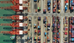 China's foreign trade shows resilience amid sustained growth