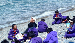 Across China: Reading kindles youngsters' dreams in Tibet