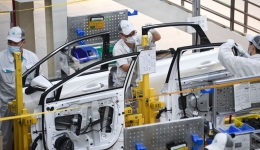 Update: China registers record output of 20 mln NEVs