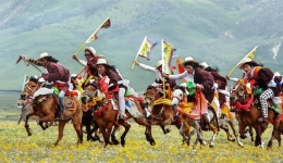 “天空之城”再现“万马奔腾”2023四川理塘赛马会将于7月23日扬鞭开幕