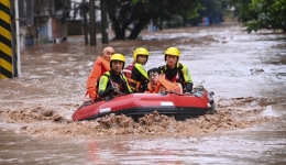 Update: China battling extreme weather as rains take toll