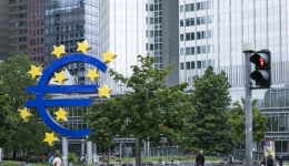 ECB rate hikes might knock 3.8 pct off euro area economy: analysis