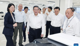 Chinese premier stresses formation of new advantages for high-quality development