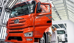 China mulls speeding up new industrialization