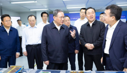 Chinese premier stresses accelerating digital transformation