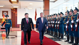 Chinese premier arrives in Kyrgyzstan for SCO meeting, visit