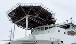 “梦想”号：我国首艘大洋钻探船正式命名并试航