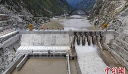 西藏2023年外送电力25.7亿千瓦时 电网清洁能源占比超90%