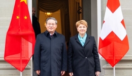 China to continuously develop bilateral ties with Switzerland for more practical results in mutually beneficial cooperation