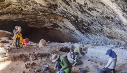 青藏高原腹地5万年前已有人类居住