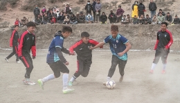 Tibetans take field for 'New Year Cup'