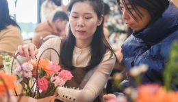 Night schools, new hallmark of China's nightlife