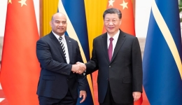 Xinhua Headlines: Chinese, Nauruan presidents hold talks for 1st time since resuming ties