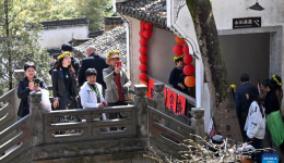 Letter from China: A harmonious blend of tourism and local life in China