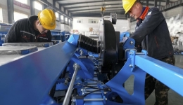 Update: China's manufacturing activity recovers in March