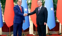 Chinese premier meets Micronesian president