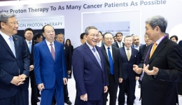 Chinese premier urges Canton Fair to better serve opening up