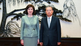 China's top legislator holds talks with Belarusian parliamentary leader
