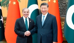Xi meets Pakistani PM