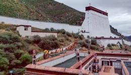 Buddha Painting Unfolding Ceremony of Tashilhunpo Monastery