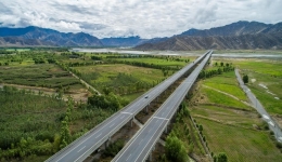 Improving transport makes life more convenient for Xizang residents