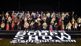 Tibetan fashion show reveals future take on traditional design