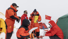 Chinese scientists extract world's longest ice core outside polar regions