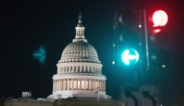 U.S. Capitol Police arrests man carrying torch, flare gun on Election Day